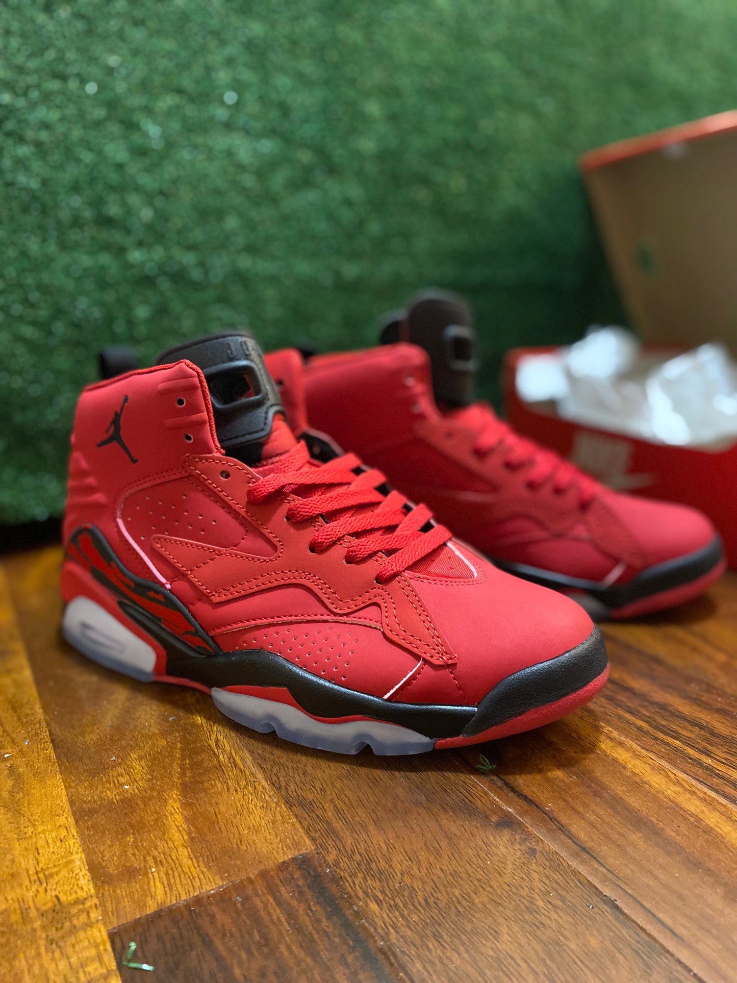 NIKE JORDAN MVP RED